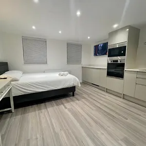 Guest house Riverside Docklands E14